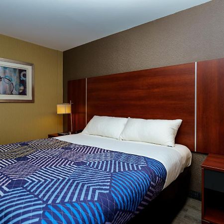 Sky Hotel Flushing/Laguardia Airport Ню Йорк Екстериор снимка