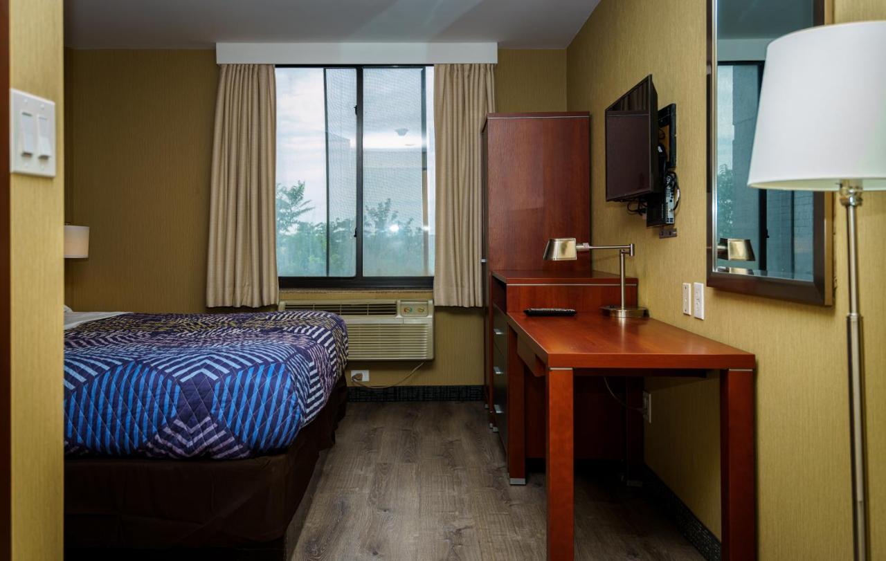 Sky Hotel Flushing/Laguardia Airport Ню Йорк Екстериор снимка